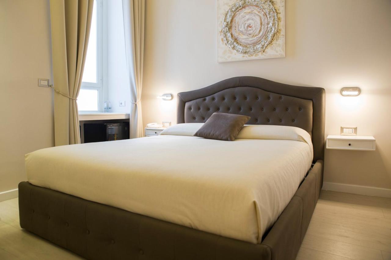 Royal Rooms Luxury Suite Naples Extérieur photo